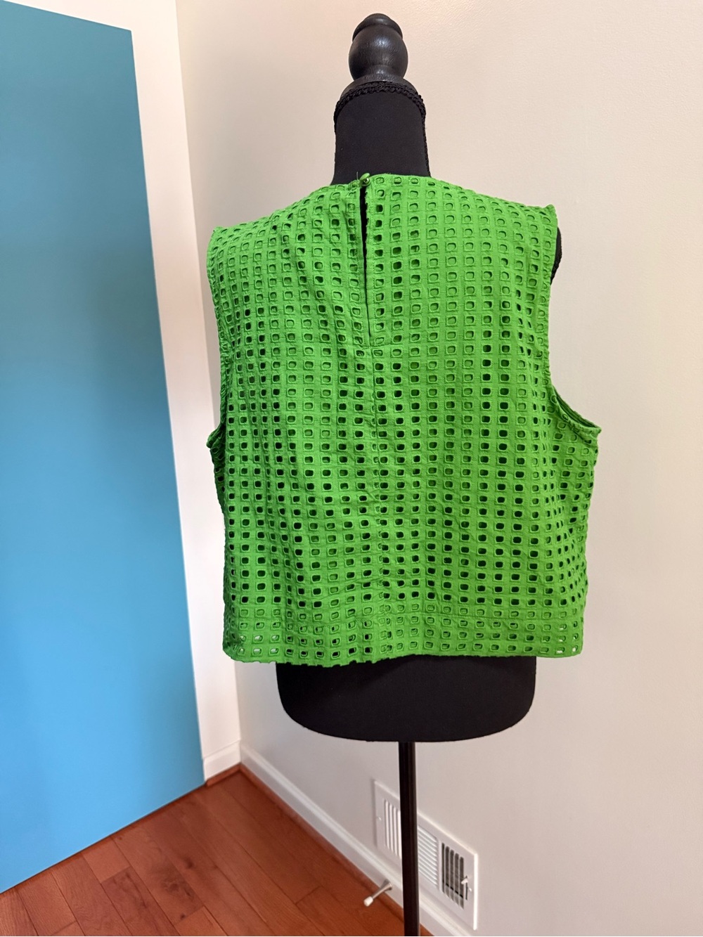 Kate Spade x Target Sleeveless Green Eyelet Crop Top Sz XL - Picture 8 of 13